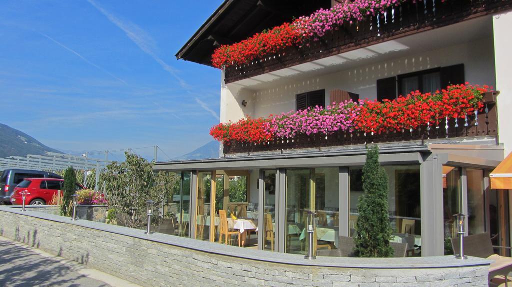 Bed and Breakfast Pension Tannenhof Latsch Exterior foto